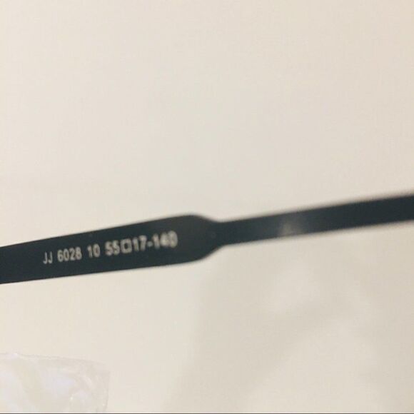 Joe's Jeans Metallic Cat eye Gunmetal Gray Sunglas - Picture 6 of 6